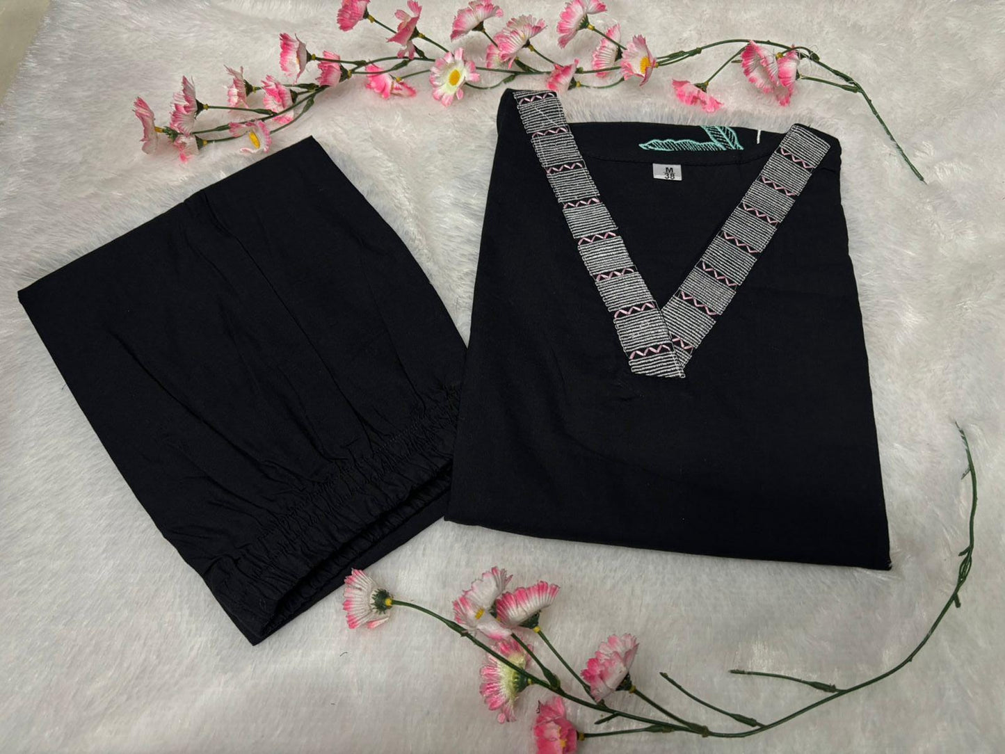 Premium Cotton 60×60 Embroidered Kurta Pant Set with Pockets – Office & Daily Wear