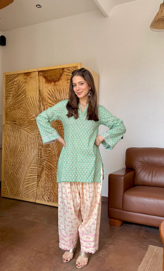 Women’s Cotton Corset-Style Kurta with Off-White Farshi Salwar Set | Printed & Lace Work Traditional 2-Piece Outfit