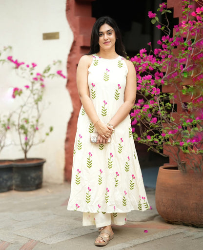 Premium White & Pink Floral Print Pure Cotton Sleeveless Co-Ord Set for Women | A-Line Kurti & Ankle-Length Palazzo